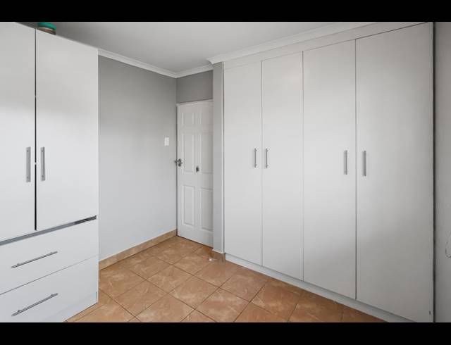 2 BEDROOM TOWNHOUSE TO LET IN GREENFIELDS